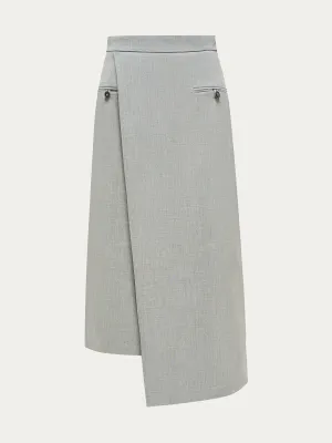 Asymmetric skirt