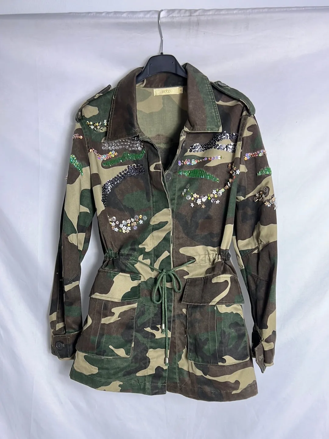 BDBA. Cazadora camuflaje lentejuelas T.s
