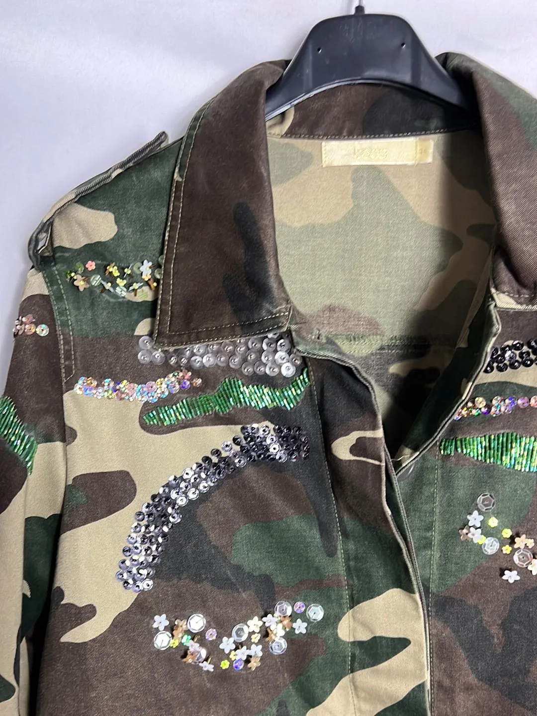 BDBA. Cazadora camuflaje lentejuelas T.s