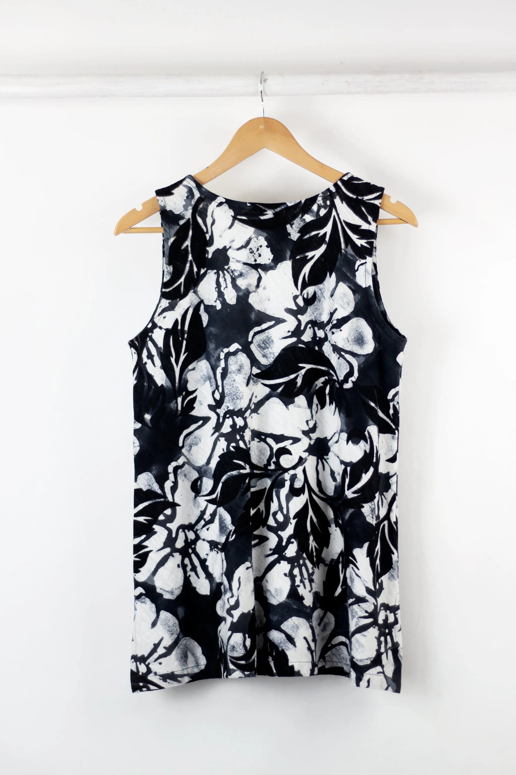 Bias V-Tank 1149 - Hula Nights