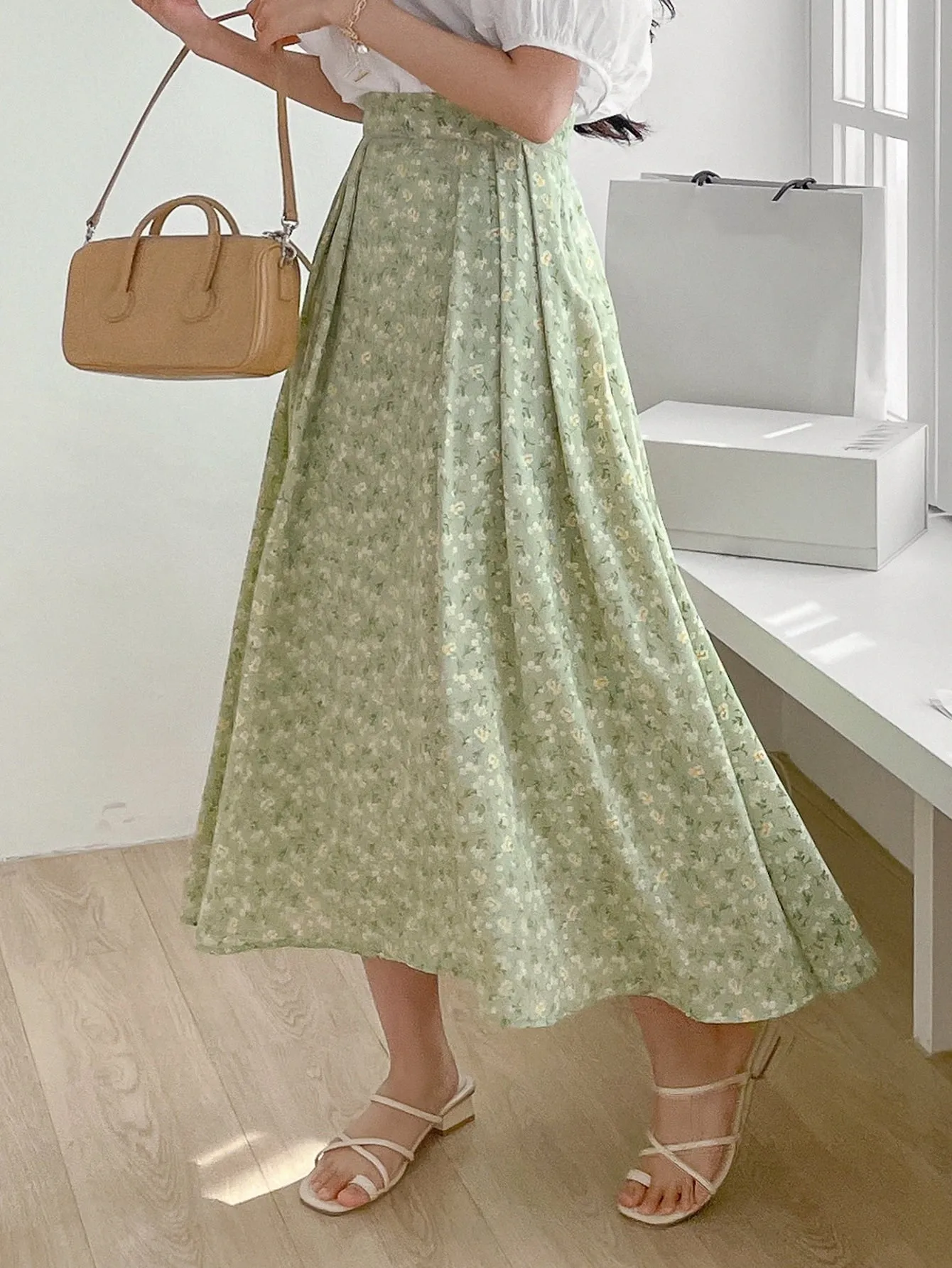 Ditsy Floral Fold Pleated Flared Skirt and top