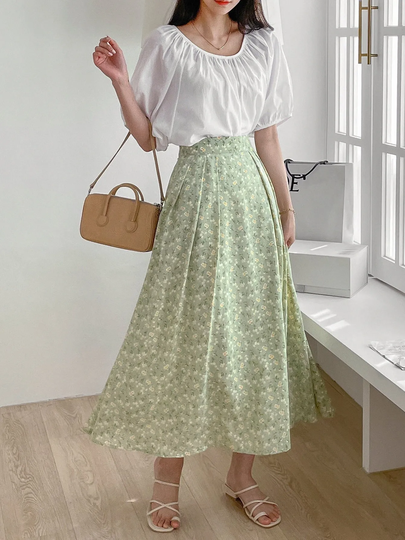 Ditsy Floral Fold Pleated Flared Skirt and top