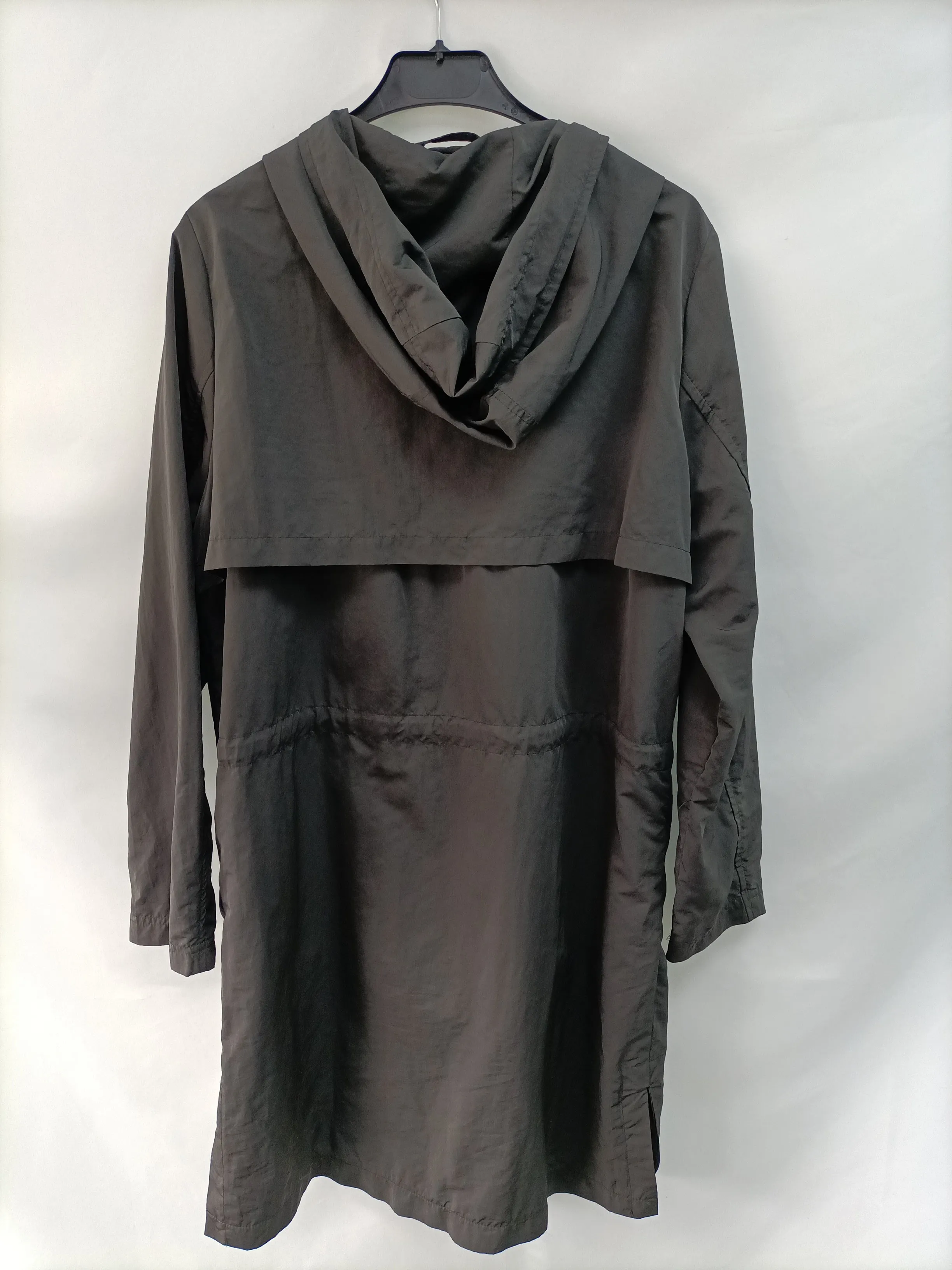 MANGO. Parka negra fina T.l (tara)