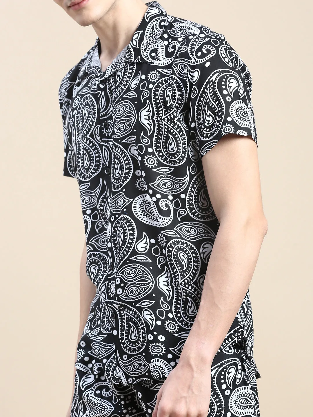 Men Black Printed Co Ords Set with Shorts